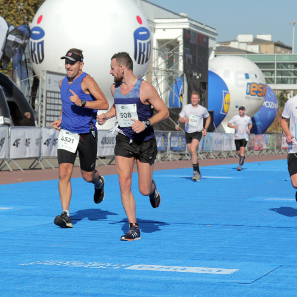 Finisz na dywanie 600x – 19. PKO Poznań Maraton